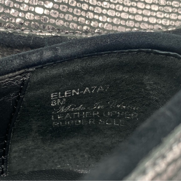 EUC Donald J. Pliner Elen Loafer, Size 8M - Picture 10 of 10